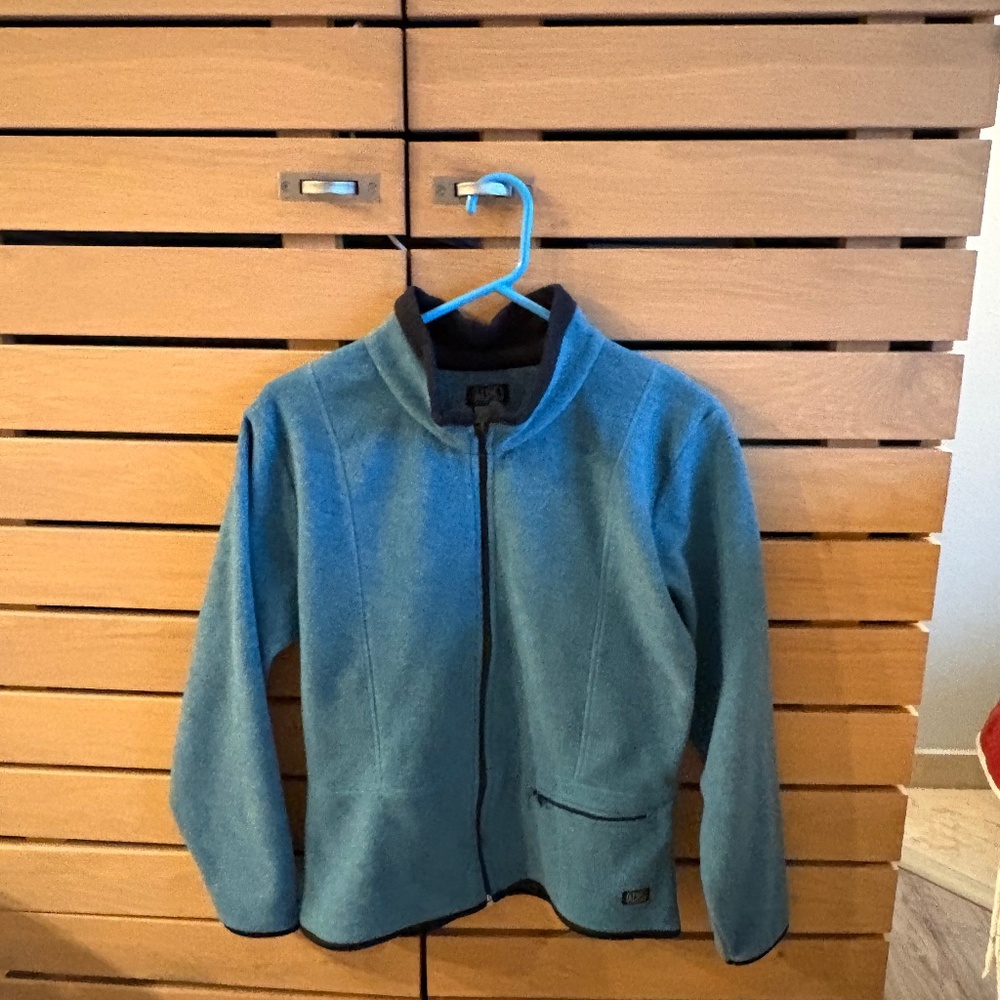 Cozy LIKE NEW ALPS Fleece Cardigan in Turquoise with Black trim size small